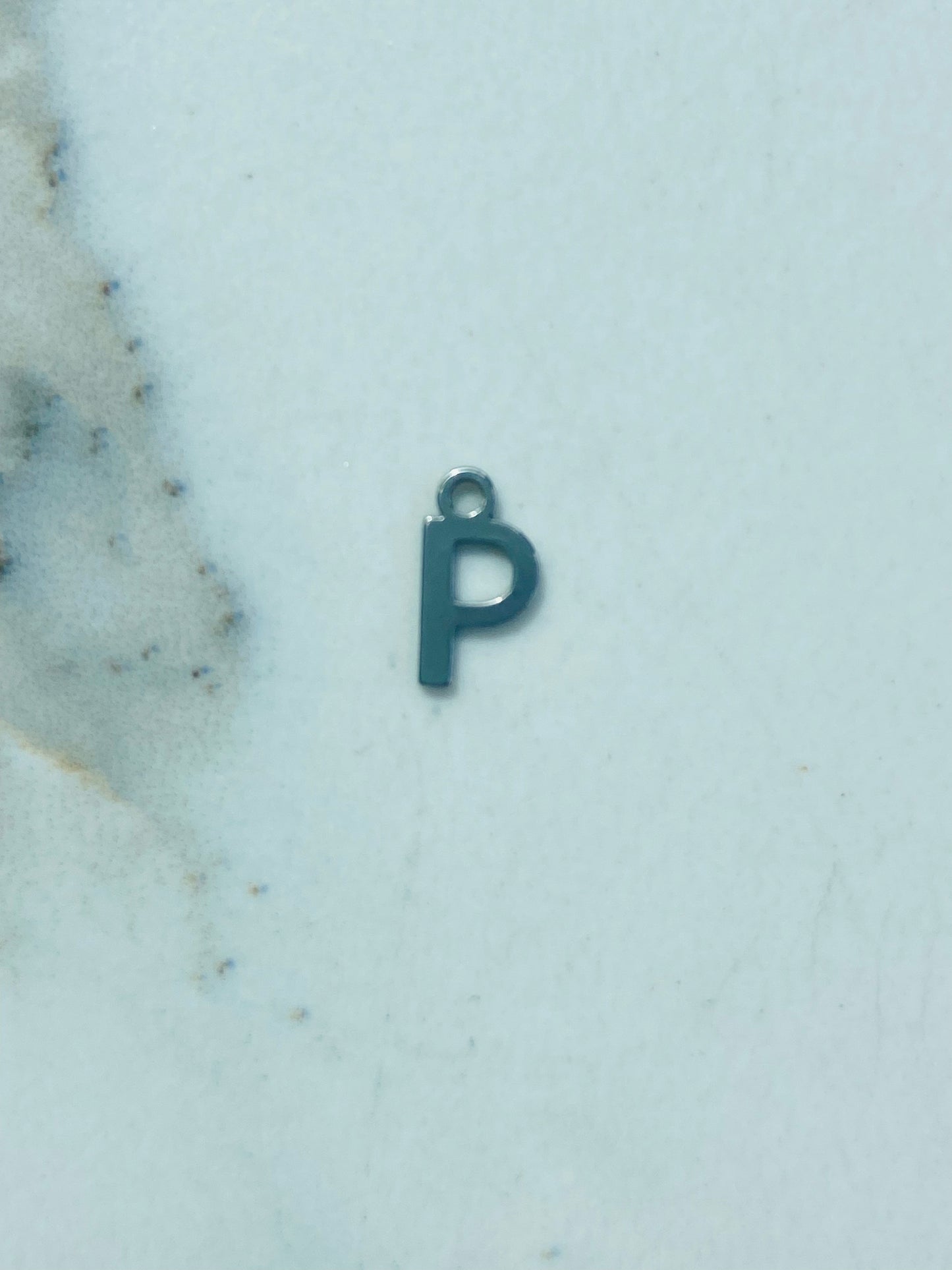 Bedel letter P zilver