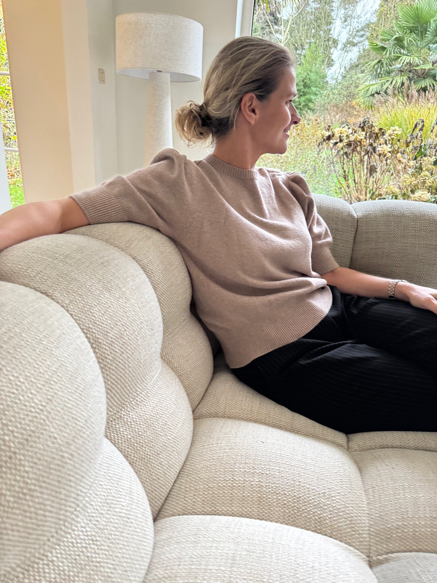 Pull korte mouw beige